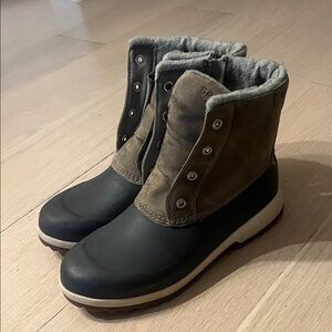 Sperry Black and Brown Winter Boots